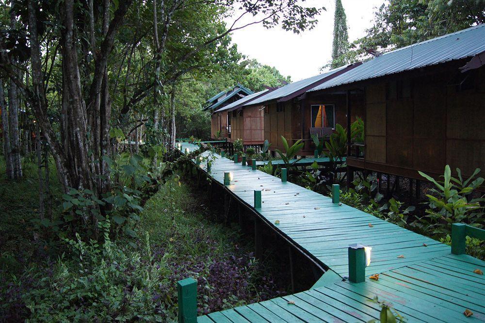 Tanini Kinabatangan Formerly Known As Nature Lodge Kinabatangan Bilit Екстериор снимка